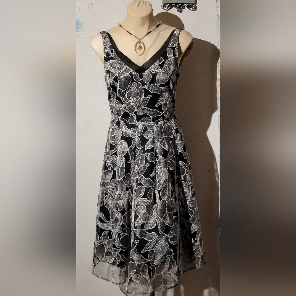 Elegant Black and White Floral All Over Embriodery Fully Lined Side Pocket Dress